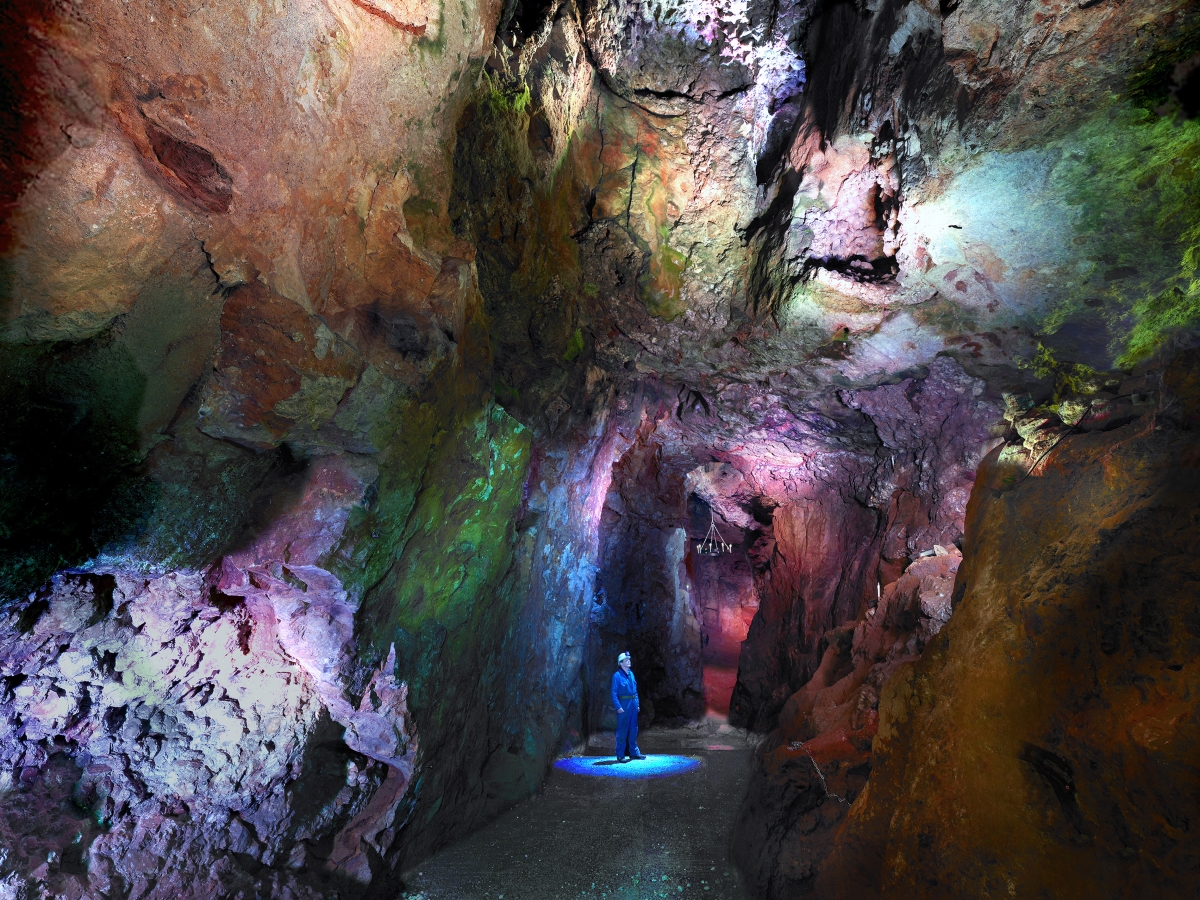 Quirky facts about Derbyshire's Caves - Peak District Holiday Cottage